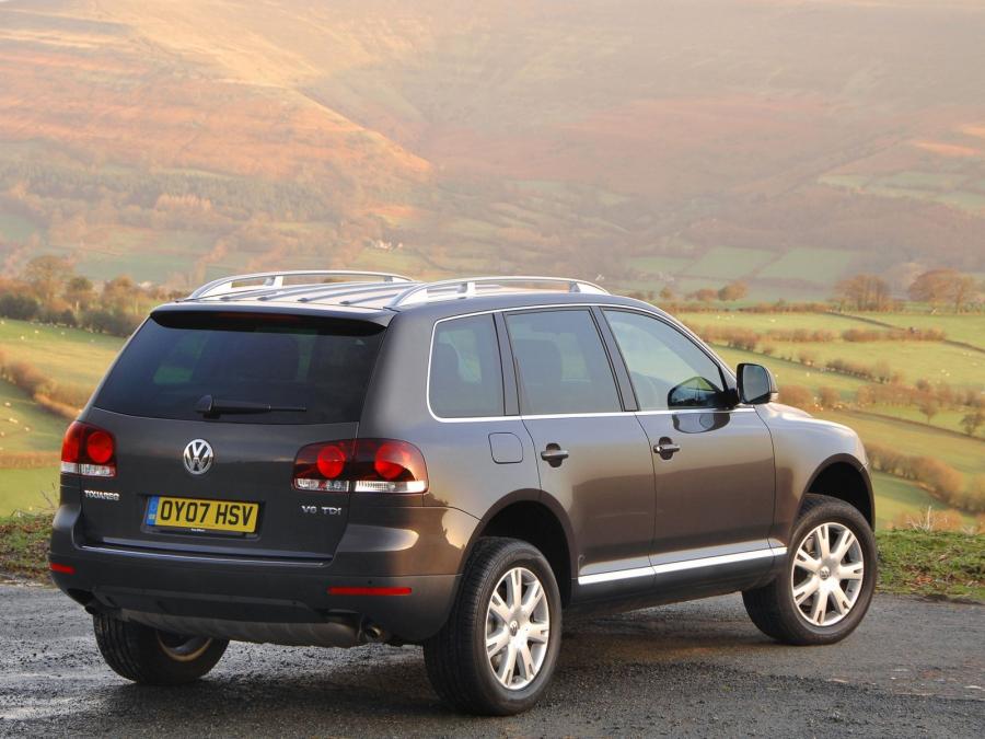  Volkswagen Touareg V6 TDi 2007 года  (UK) (фото 3 из 12)